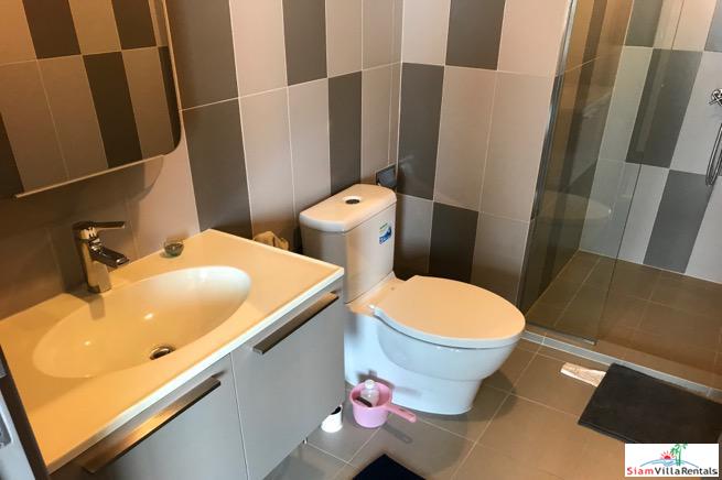 Teal Sathorn- Taksin | City Views from the 27th Floor of this Furnished Three Bedroom Condo in Wongwian Yai-8