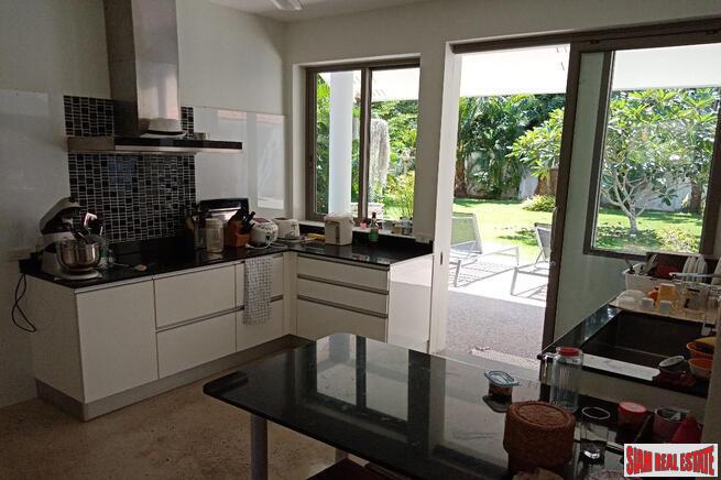 Luxury Pool Villa for Sale with Great Views of Big Buddha in Chalong-11