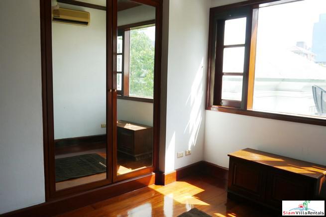 Prestigious Renovated Five Bedroom House in the Heart of Sukhumvit 61 and Close to BTS Ekkamai-20