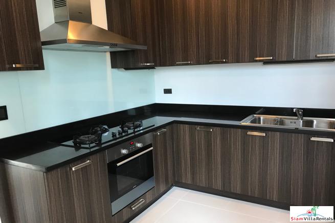 The Grand Villa | Stylish Extra Large Two Bedroom within Walking Distance to BTS Ekkamai-12