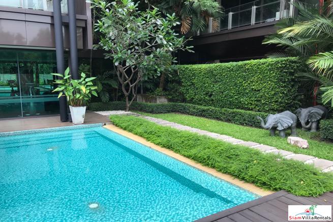 The Grand Villa | Stylish Extra Large Two Bedroom within Walking Distance to BTS Ekkamai-25
