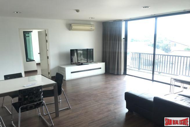 D65 | Large Spacious Three Bedroom in Low Rise Condo between Ekkamai and Phra Khanong-8