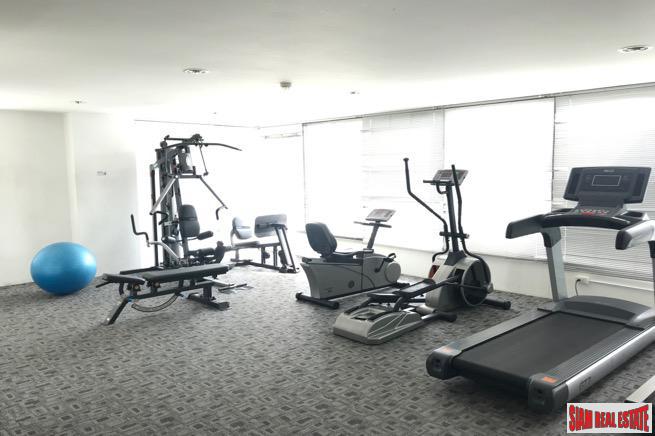 D65 | Large Spacious Three Bedroom in Low Rise Condo between Ekkamai and Phra Khanong-2