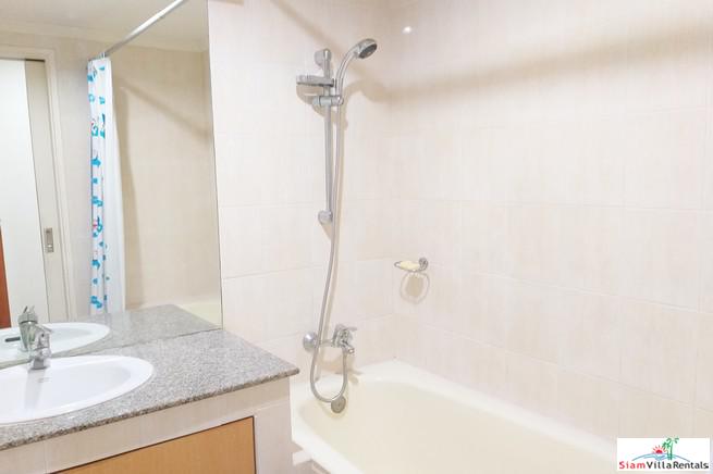 Baan Suan Petch | Roomy Two Bedroom Condo Good for Small Family in Phrom Phong-19