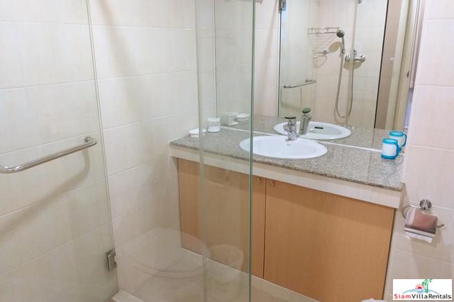 Baan Suan Petch | Roomy Two Bedroom Condo Good for Small Family in Phrom Phong-3