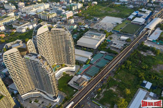 Newly Completed High-Rise Condo with Exceptional Facilities by Leading Thai Developer at BTS Bangna - 2 Bed Unit on 27th Floor - Special Discount of 33%!-11