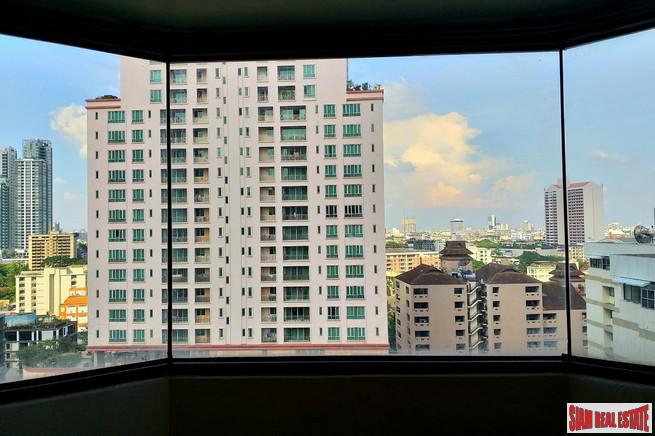 Baan Suanpetch | Spacious Family Style Two Bedroom Condo with City Views in Phrom Phong-9