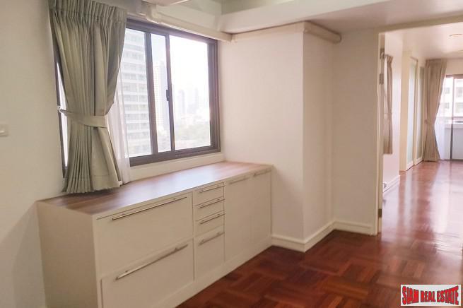 Baan Suanpetch | Spacious Family Style Two Bedroom Condo with City Views in Phrom Phong-12