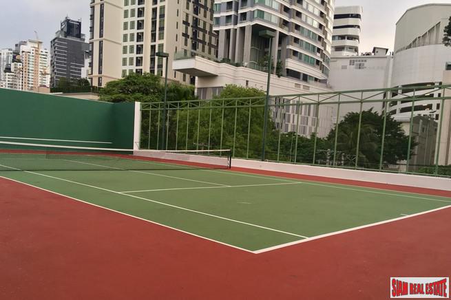 Baan Suanpetch | Spacious Family Style Two Bedroom Condo with City Views in Phrom Phong-20