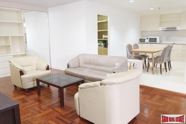 Baan Suanpetch | Spacious Family Style Two Bedroom Condo with City Views in Phrom Phong-8