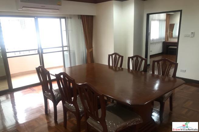 Rishi Court | Spacious 3 Bedroom, 3 Bath Apartment in Convenient Location Between Asoke & Nana BTS-9