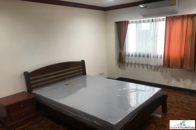 Rishi Court | Spacious 3 Bedroom, 3 Bath Apartment in Convenient Location Between Asoke & Nana BTS-17