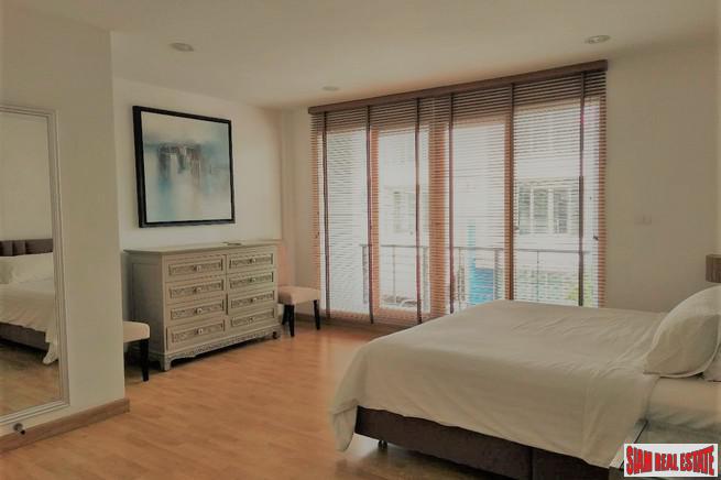 Baan Klang Muang S-Sense | Three Bedroom Three Storey Corner Home Perfect for a Family in Khwaeng Wang Thonglang-13