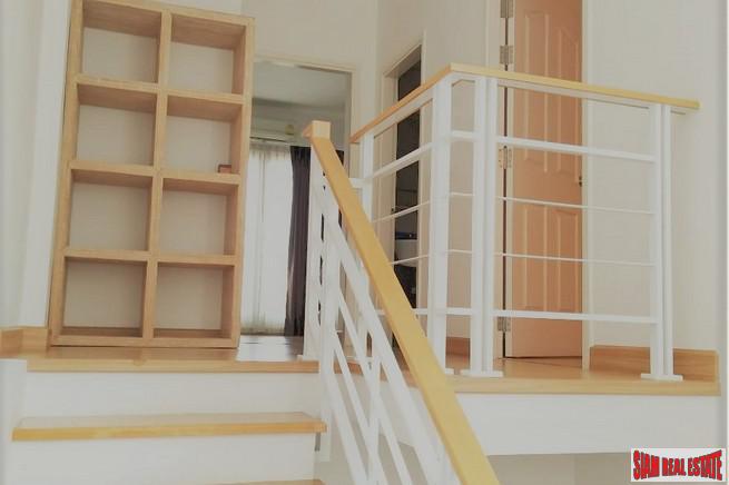 Baan Klang Muang S-Sense | Three Bedroom Three Storey Corner Home Perfect for a Family in Khwaeng Wang Thonglang-16