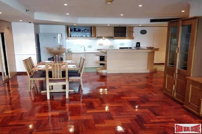 Las Colinas | Exceptional 2 Bed Condo at Asoke, only 150 metres to BTS/MRT-12