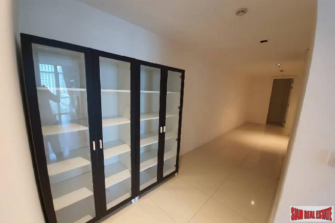 Athenee Residence | Spectacular City Views from this Three Bedroom Corner Condo in Phloen Chit-10