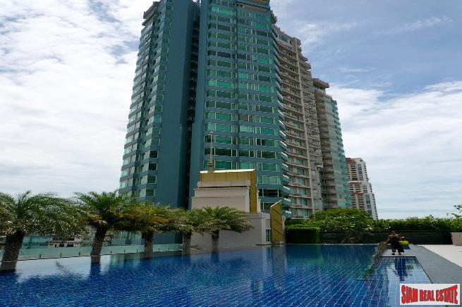 Watermark Chaophraya | Absolute River Front, Stunning Views from this Three Bedroom Condo for Sale-5