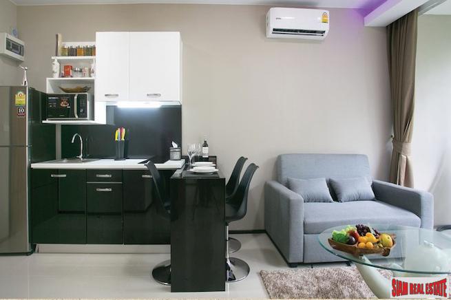 Naiharn Sea Condominium | One Bedroom Condo within Walking Distance to Nai Harn Beach-1