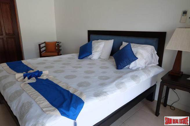 Loch Palm Cove | Large Courtyard Design Three Bedroom Pool Villa for Rent-12