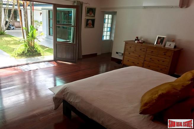 Loch Palm Cove | Large Courtyard Design Three Bedroom Pool Villa for Rent-22