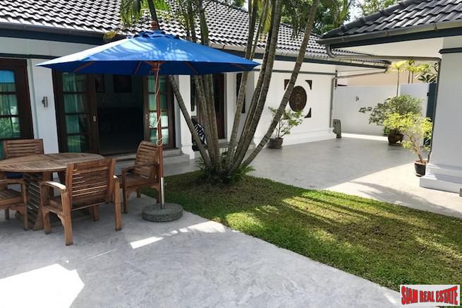 Loch Palm Cove | Large Courtyard Design Three Bedroom Pool Villa for Rent-23