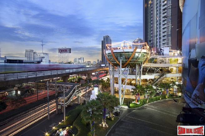 Sky Walk Condo | Large Quality Studio Condo - Unblocked Views on High Floor & Close to BTS Phra Khanong-12