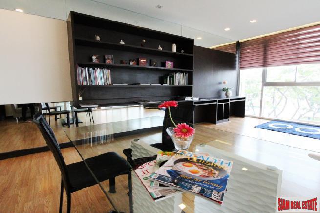 Sky Walk Condo | Large Quality Studio Condo - Unblocked Views on High Floor & Close to BTS Phra Khanong-26
