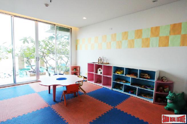 Sky Walk Condo | Large Quality Studio Condo - Unblocked Views on High Floor & Close to BTS Phra Khanong-27