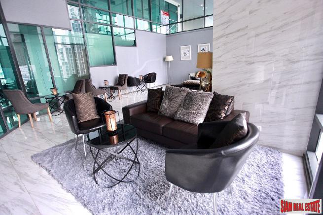 Newly Completed Classy High-Rise Condo at Wongwian Yai BTS, Sathorn-15