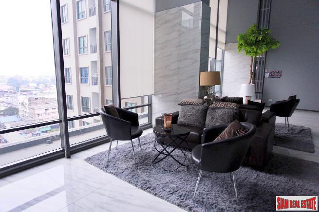 Newly Completed Classy High-Rise Condo at Wongwian Yai BTS, Sathorn-16