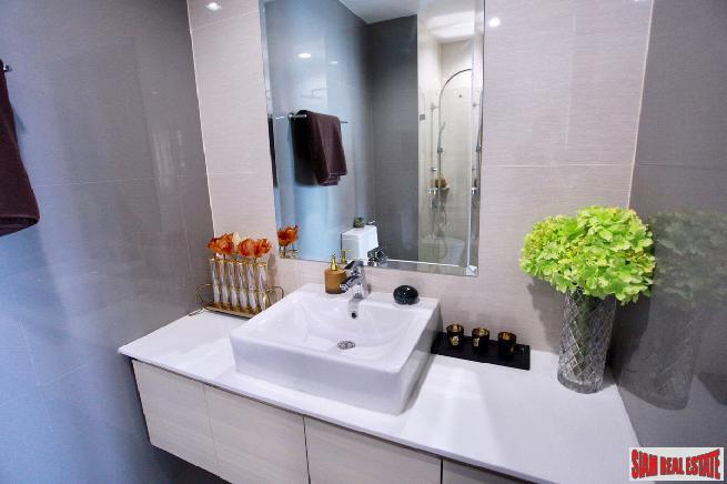Newly Completed Classy High-Rise Condo at Wongwian Yai BTS, Sathorn-6