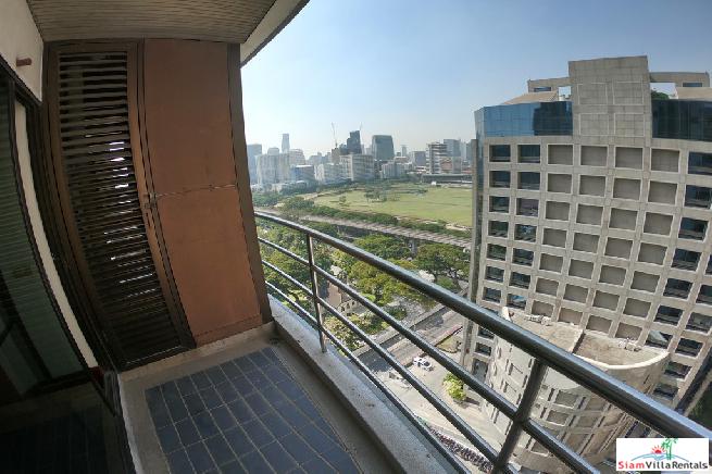 Baan Somthavil | Extra Large Three Bedroom for Rent with Views of Lumpini Park and Royal Bangkok Sport Club in Ratchadamri-10