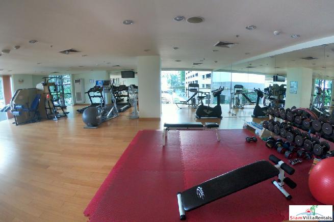 Baan Somthavil | Extra Large Three Bedroom for Rent with Views of Lumpini Park and Royal Bangkok Sport Club in Ratchadamri-28