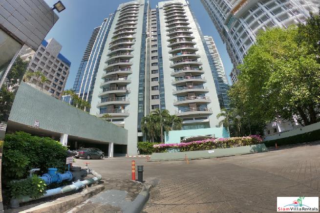 Baan Somthavil | Extra Large Three Bedroom for Rent with Views of Lumpini Park and Royal Bangkok Sport Club in Ratchadamri-29