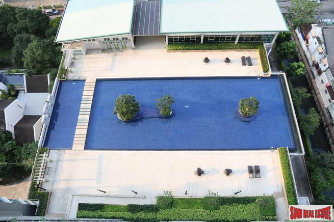 Supalai Park Ratchayothin | Two Bedroom Corner Condo on High Floor in Phahon Yothin-12