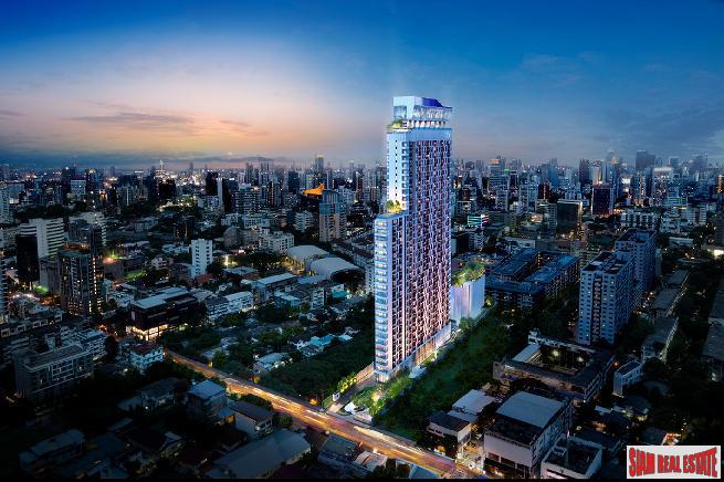 Newly Completed High-Rise Condo with Excellent Facilities at the Popular area of Ekkamai by Top Developer - 2 Bed Units-0