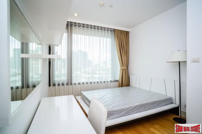 Aguston Sukhumvit 22 | Dynamic Deluxe Two Bedroom Condo with Extras in Phrom Phong-11