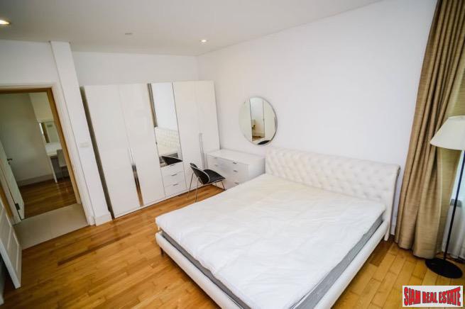 Aguston Sukhumvit 22 | Dynamic Deluxe Two Bedroom Condo with Extras in Phrom Phong-8