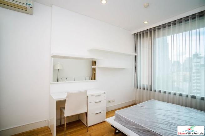 Aguston Sukhumvit 22 | Charming Deluxe Two Bedroom Condo with Extras and Pets Allowed in Phrom Phong-12