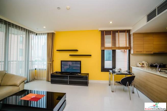 Aguston Sukhumvit 22 | Charming Deluxe Two Bedroom Condo with Extras and Pets Allowed in Phrom Phong-5