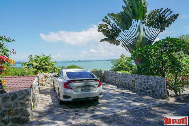 Luxurious Four-Bedroom Sea-View Pool Villa in Prestigious Yamu Estate-29