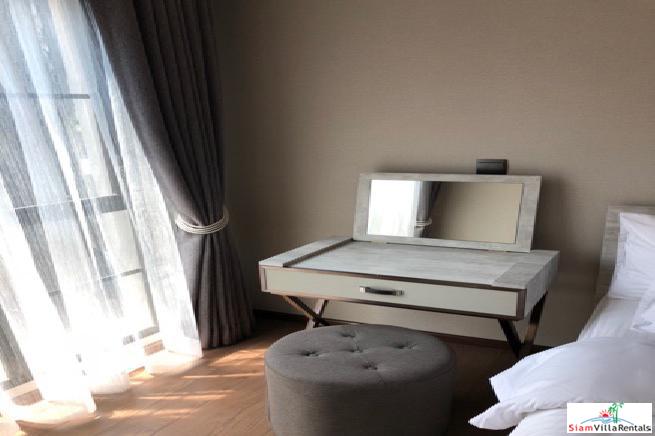 Na Vara Residence | Bright and Sunny One Bedroom Pool View Condo for Rent in Chit Lom-9