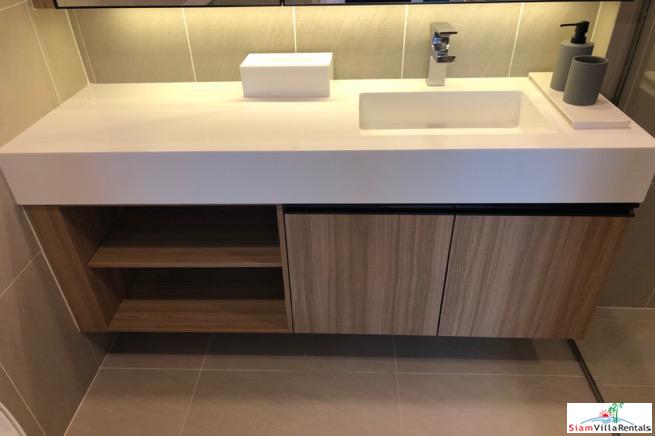 Na Vara Residence | Bright and Sunny One Bedroom Pool View Condo for Rent in Chit Lom-13