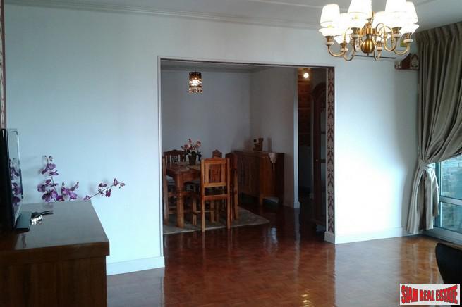 Lake View Condominium | Large Lake View 3 Bed Condo at Nonthaburi-11