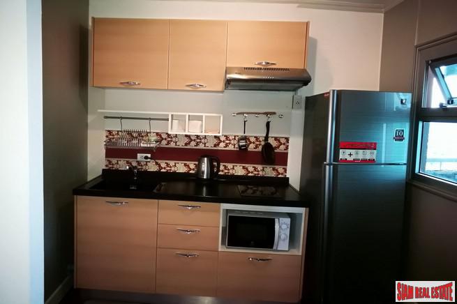 Lake View Condominium | Large Lake View 3 Bed Condo at Nonthaburi-15