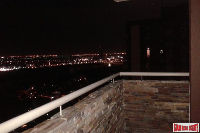 Lake View Condominium | Large Lake View 3 Bed Condo at Nonthaburi-19