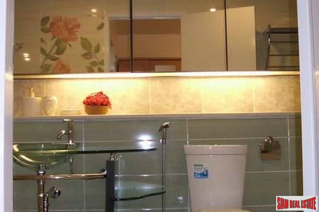 Lake View Condominium | Large 2 Bed Lake View Condo at Nonthaburi-13