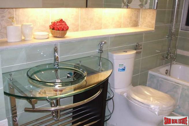 Lake View Condominium | Large 2 Bed Lake View Condo at Nonthaburi-15