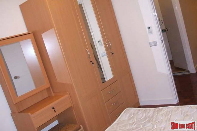 Lake View Condominium | Large 2 Bed Lake View Condo at Nonthaburi-4