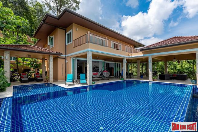 Beautiful and Spacious Hillside Home with Pool Overlooking Loch Palm Golf Course-6